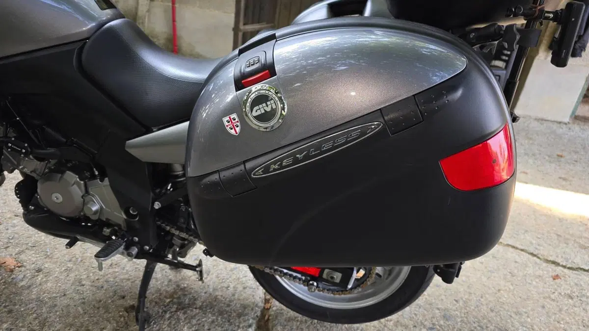 Suzuki V-Strom 650 Traveller ABS (2008 - 11)  (13)