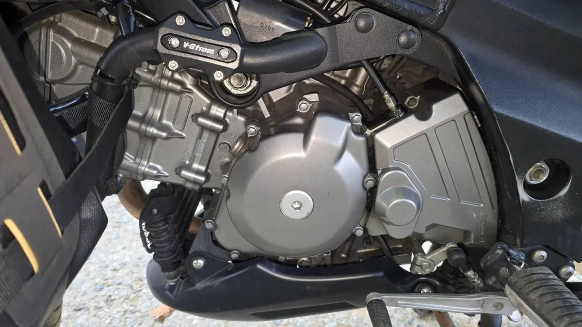Suzuki V-Strom 650 Traveller ABS (2008 - 11)  (15)
