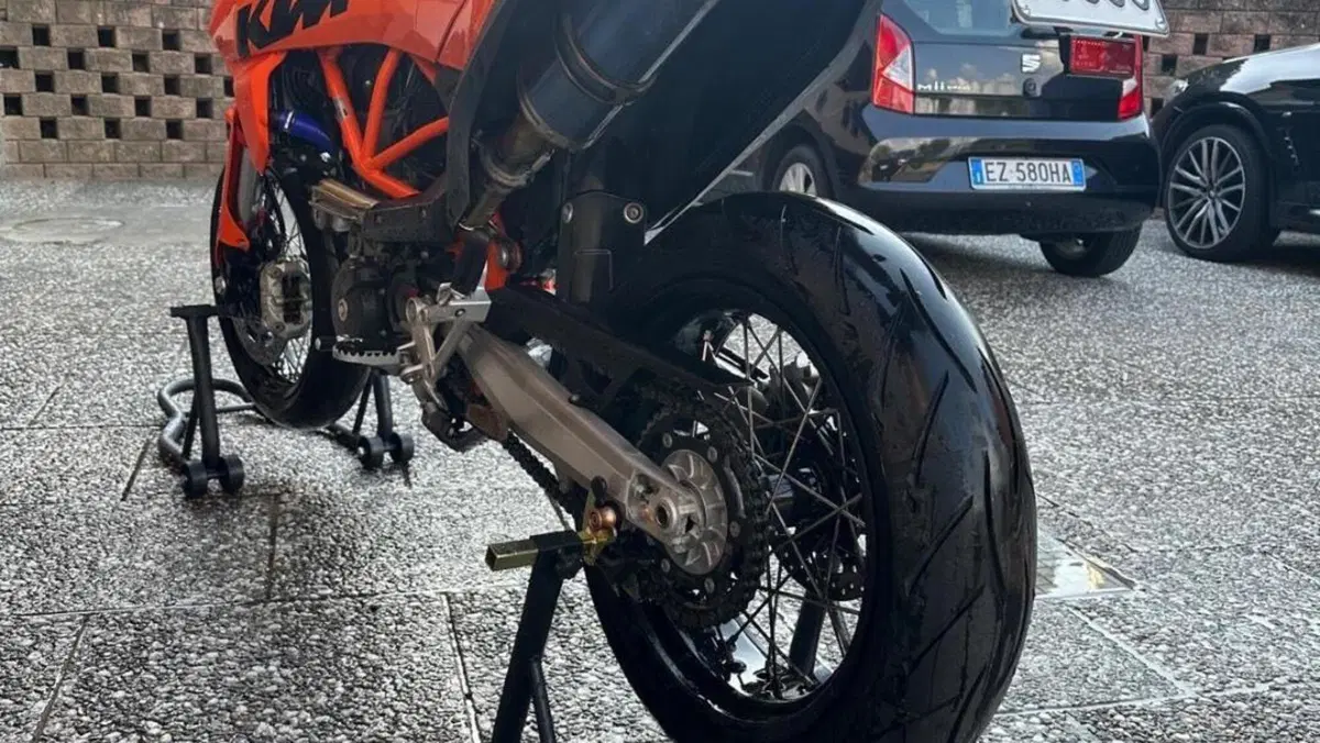 KTM 690 SMC R (2023 - 25)  (5)