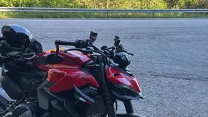 Ducati Streetfighter V2 (2022 - 24)  (4)