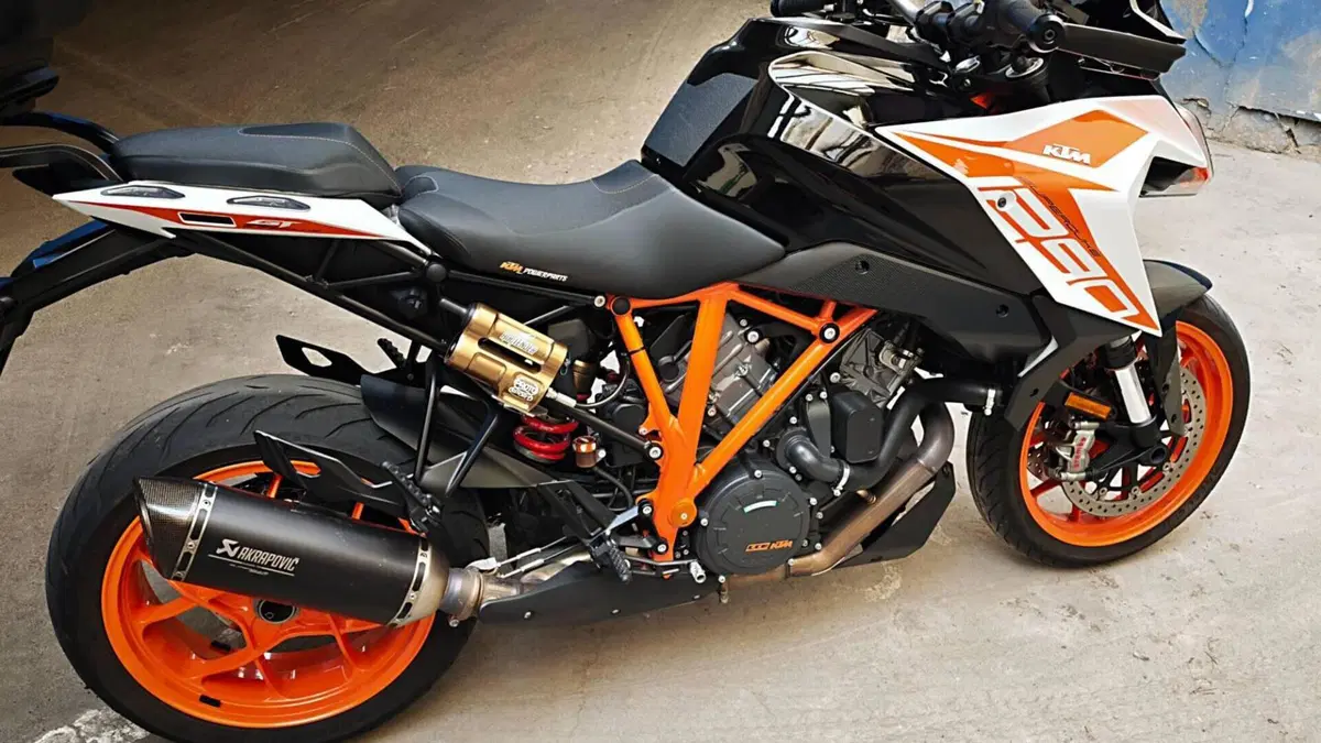 KTM 1290 Super Duke GT (2019 - 20) 