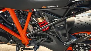 KTM 1290 Super Duke GT (2019 - 20)  (3)