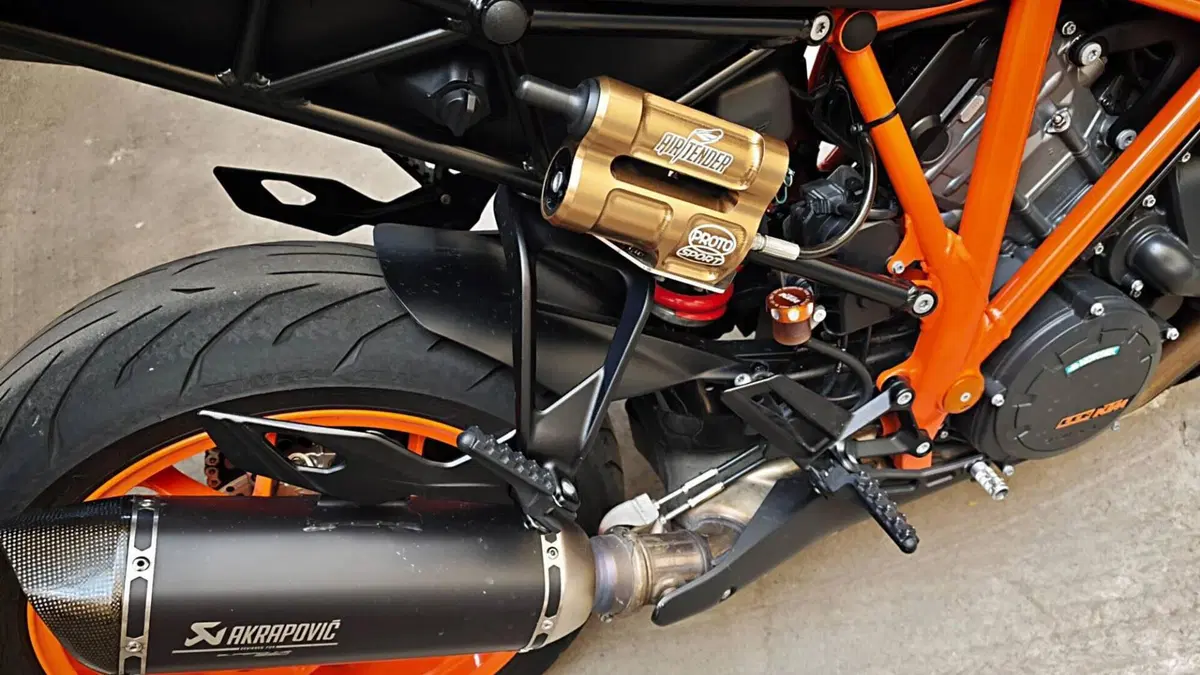KTM 1290 Super Duke GT (2019 - 20)  (5)