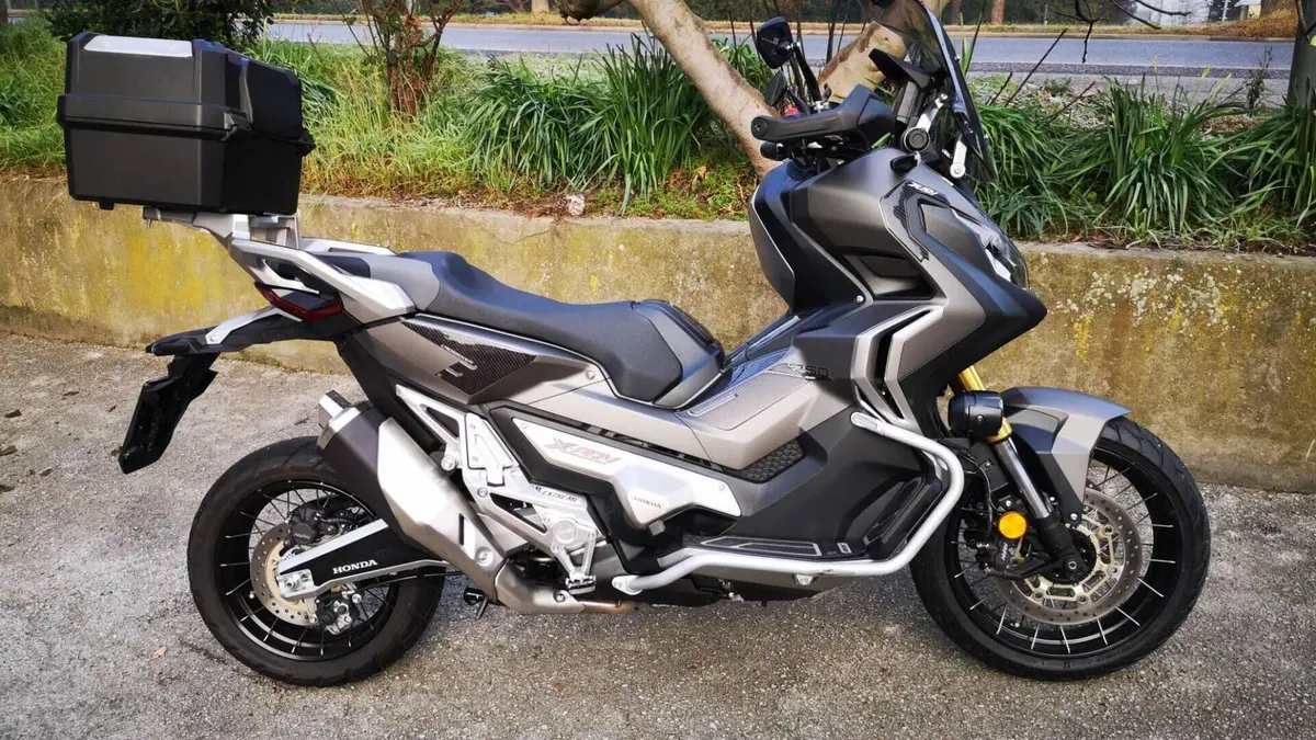 Honda X-ADV 750 Travel Edition (2017)  (3)