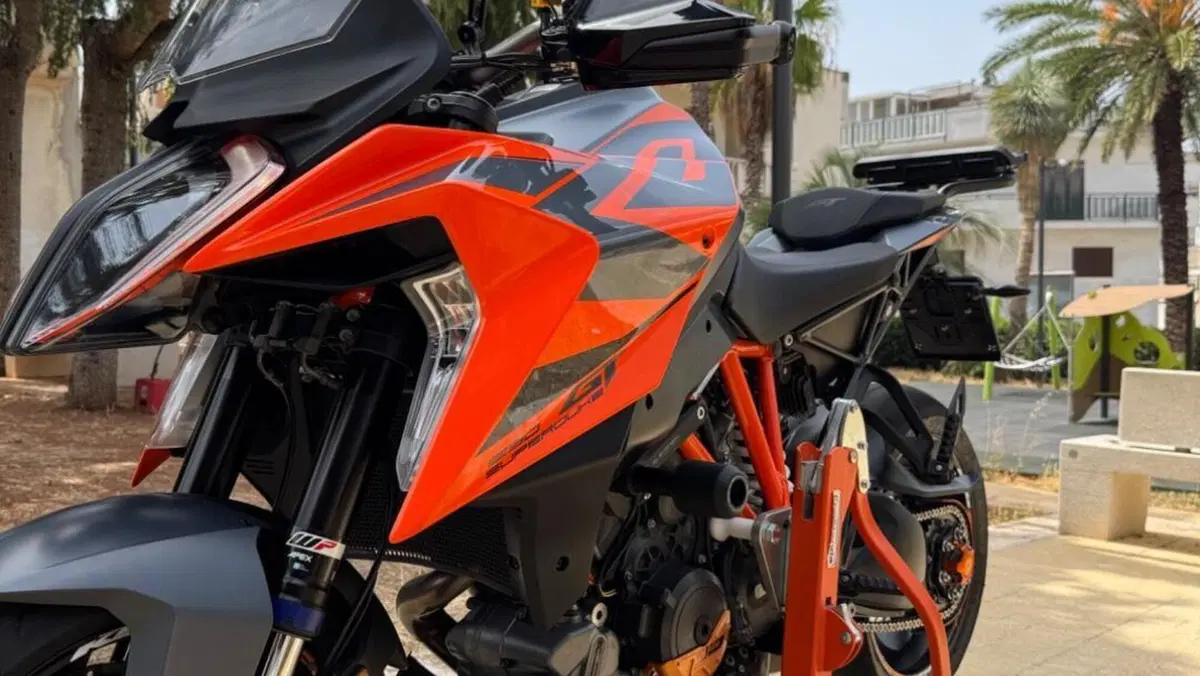 KTM 1290 Super Duke GT (2021 - 25)  (3)