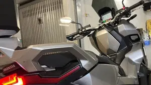 Honda X-ADV 750 Travel Edition (2017)  (3)