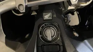 Honda X-ADV 750 Travel Edition (2017)  (7)