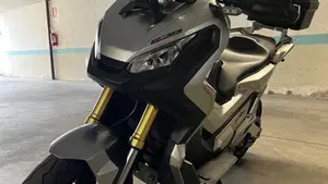 Honda X-ADV 750 Travel Edition (2017)  (9)