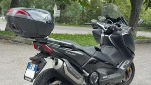 Yamaha T-Max 530 DX (2017 - 19)  (3)