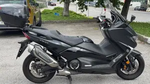 Yamaha T-Max 530 DX (2017 - 19)  (4)
