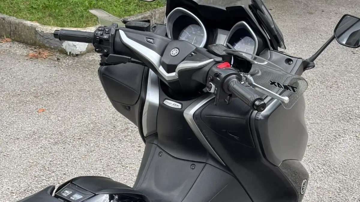 Yamaha T-Max 530 DX (2017 - 19)  (5)