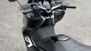 Yamaha T-Max 530 DX (2017 - 19)  (7)