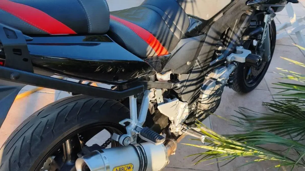 Suzuki SV 650 S (2006 - 11)  (2)