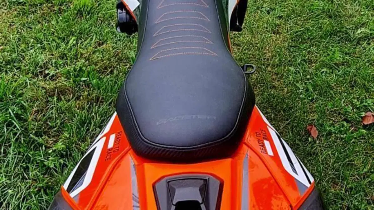 KTM 690 SMC R (2023 - 25)  (2)