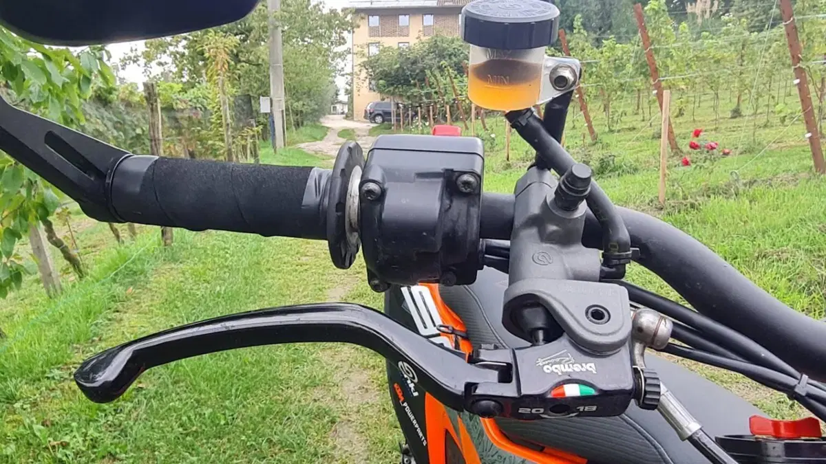 KTM 690 SMC R (2023 - 25)  (6)