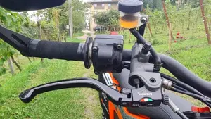 KTM 690 SMC R (2023 - 25)  (6)