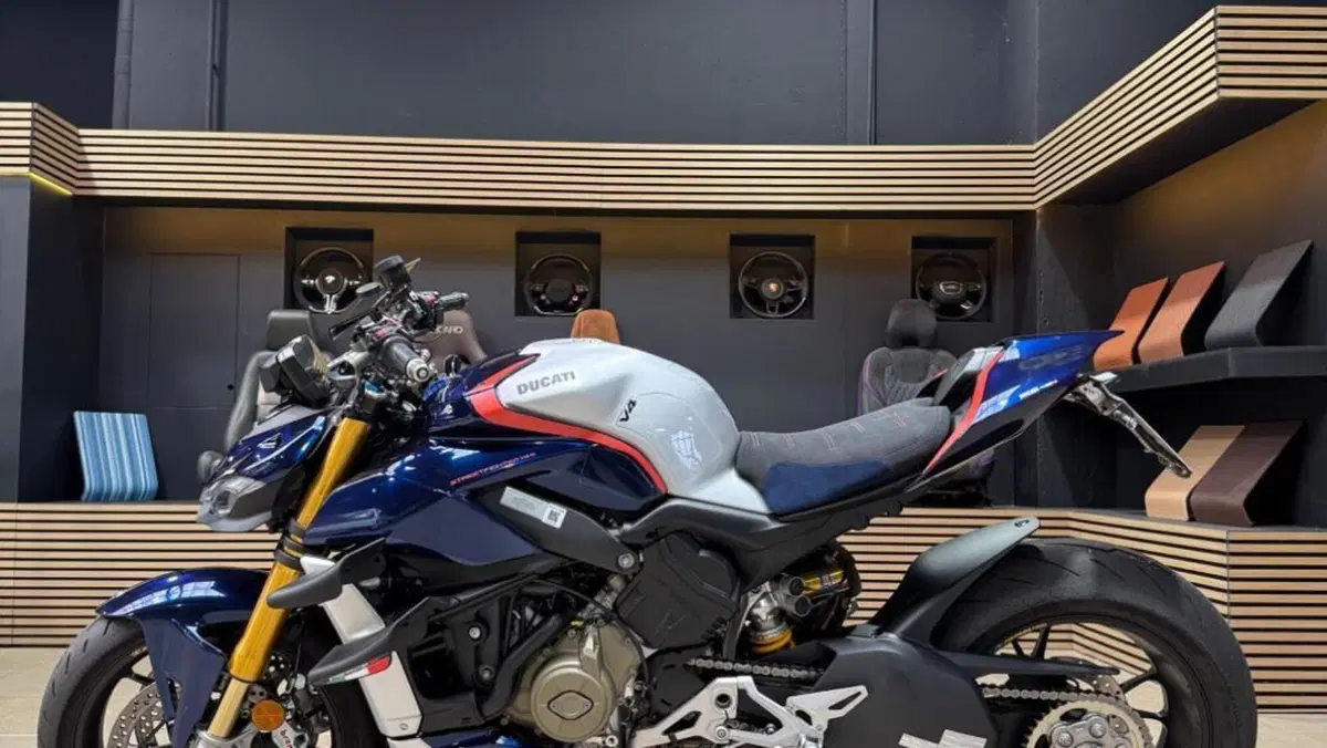 Ducati Streetfighter V4 1100 S (2021 - 22) 