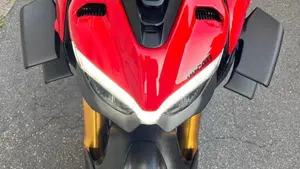 Ducati Streetfighter V4 S (2023 - 24)  (9)