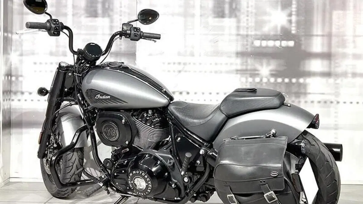 Indian Chief 1890 Bobber Dark Horse (2021 - 26)  (2)