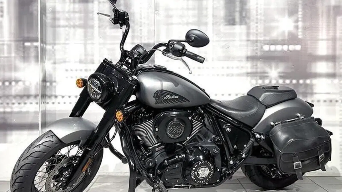Indian Chief 1890 Bobber Dark Horse (2021 - 26)  (7)