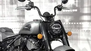 Indian Chief 1890 Bobber Dark Horse (2021 - 26)  (9)