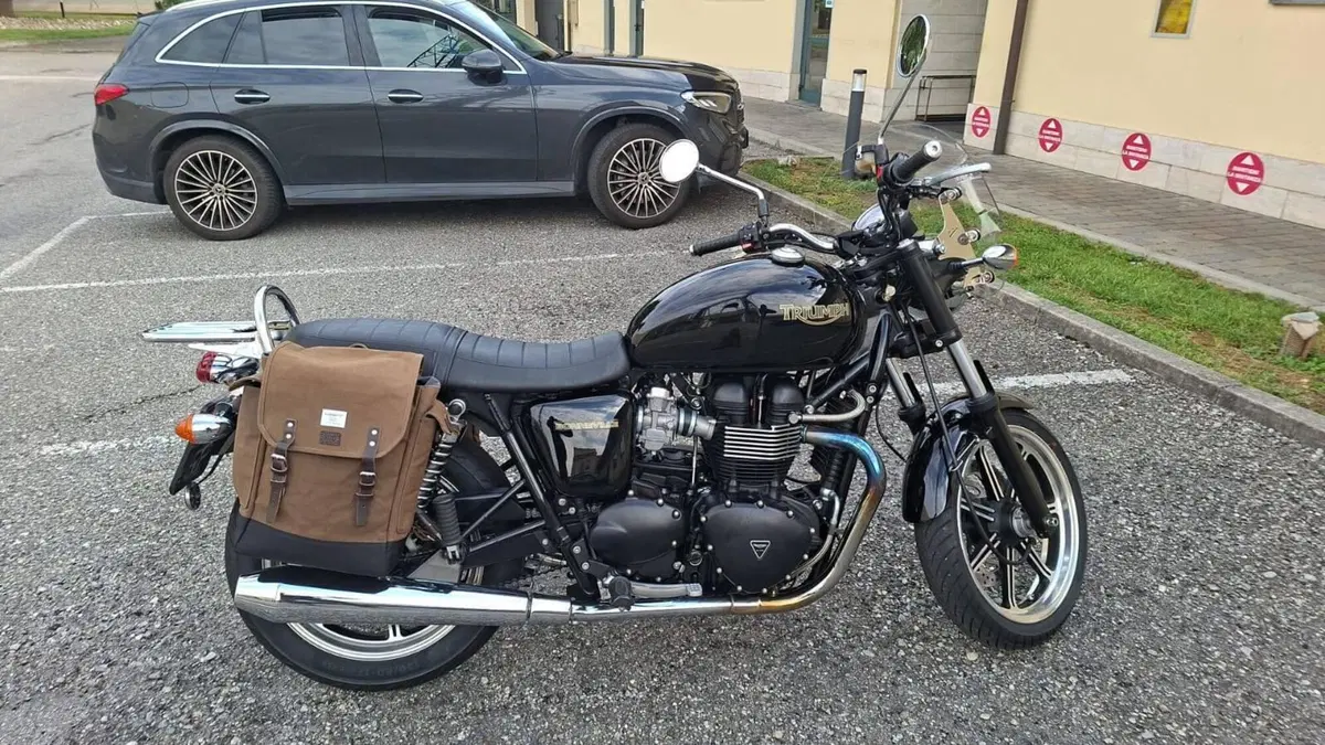 Triumph Bonneville SE (2009 - 13) 