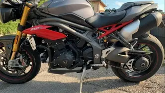 Triumph Speed Triple 1050 R ABS (2016 - 17) usata