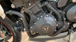 Triumph Speed Triple 1050 R ABS (2016 - 17)  (4)
