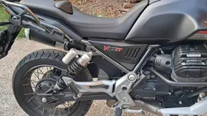 Moto Guzzi V85 TT Travel (2024 - 26)  (3)