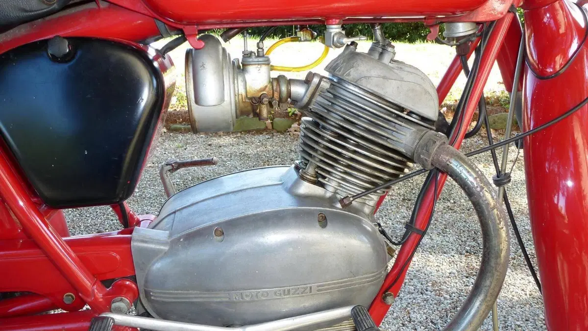 Moto Guzzi   (4)