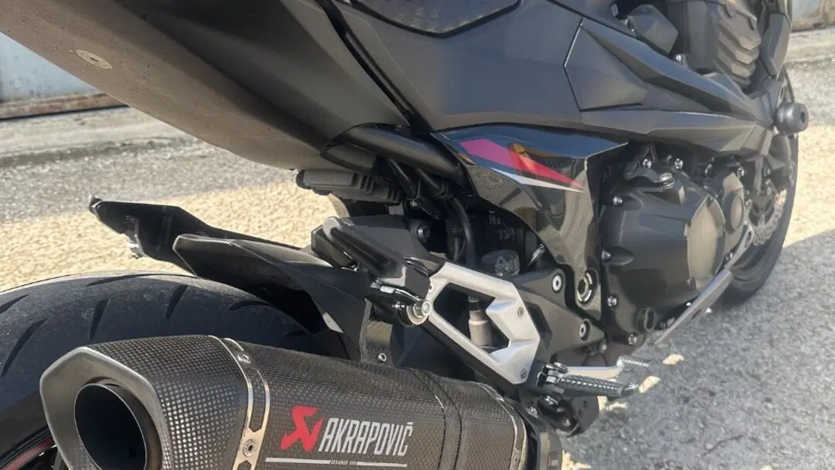 Kawasaki Z 800 Sugomi Edition ABS (2016)  (6)