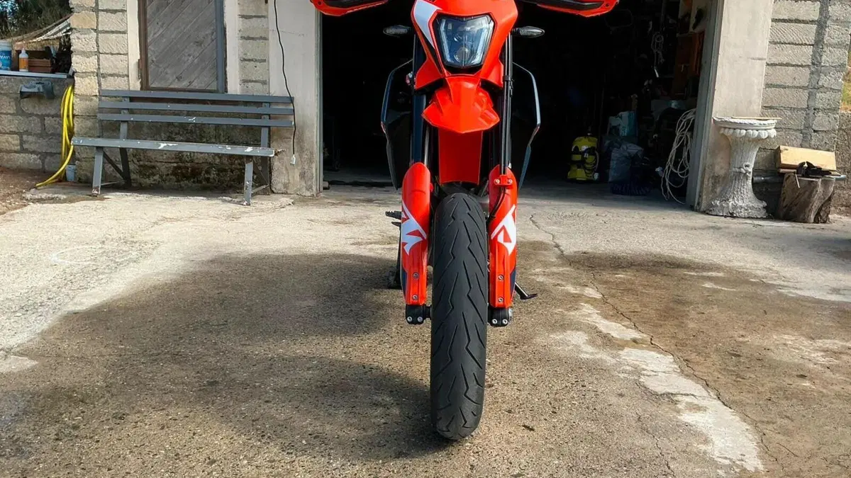 KTM 690 SMC R (2023 - 25) 