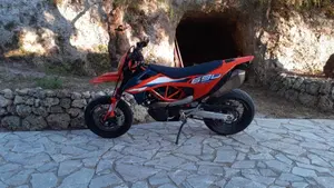 KTM 690 SMC R (2023 - 25)  (2)