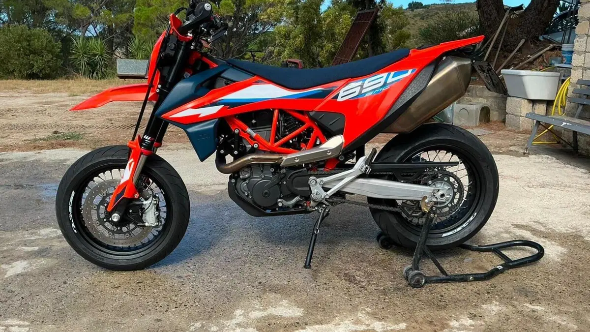 KTM 690 SMC R (2023 - 25)  (7)