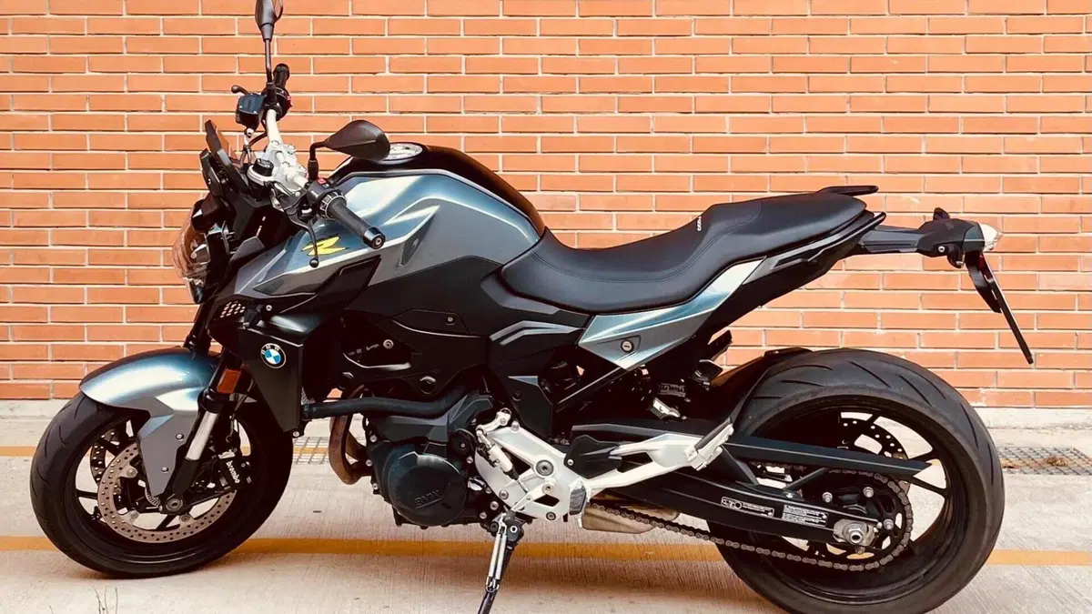Bmw F 900 R (2021 - 24)  (2)