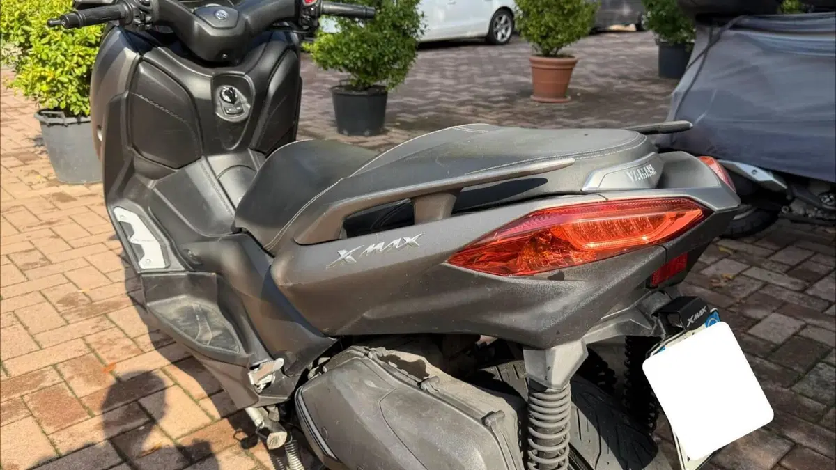 Yamaha X-Max 300 ABS (2017 - 20)  (10)