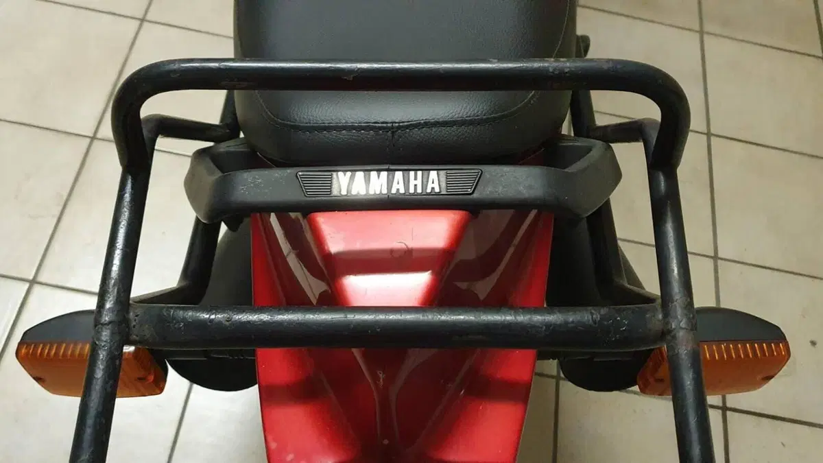 Yamaha   (8)