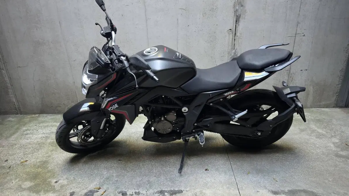Voge Brivido 300R (2021 - 24)  (2)