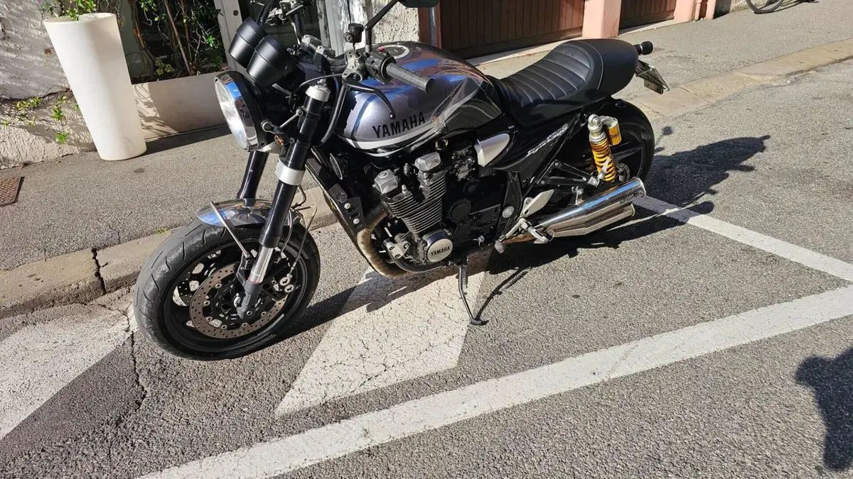 Yamaha XJR 1300 (2002 - 06)  (8)