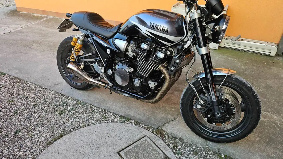Yamaha XJR 1300 (2002 - 06)  (14)