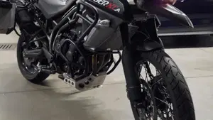 Triumph Tiger 800 XCa (2015 - 17)  (4)