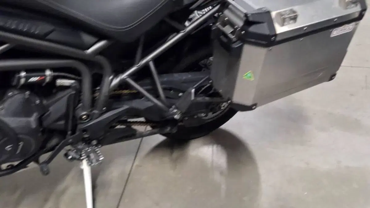 Triumph Tiger 800 XCa (2015 - 17)  (8)