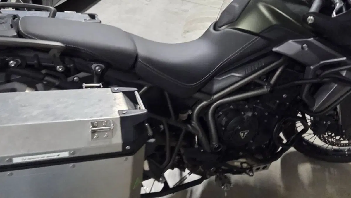 Triumph Tiger 800 XCa (2015 - 17)  (17)