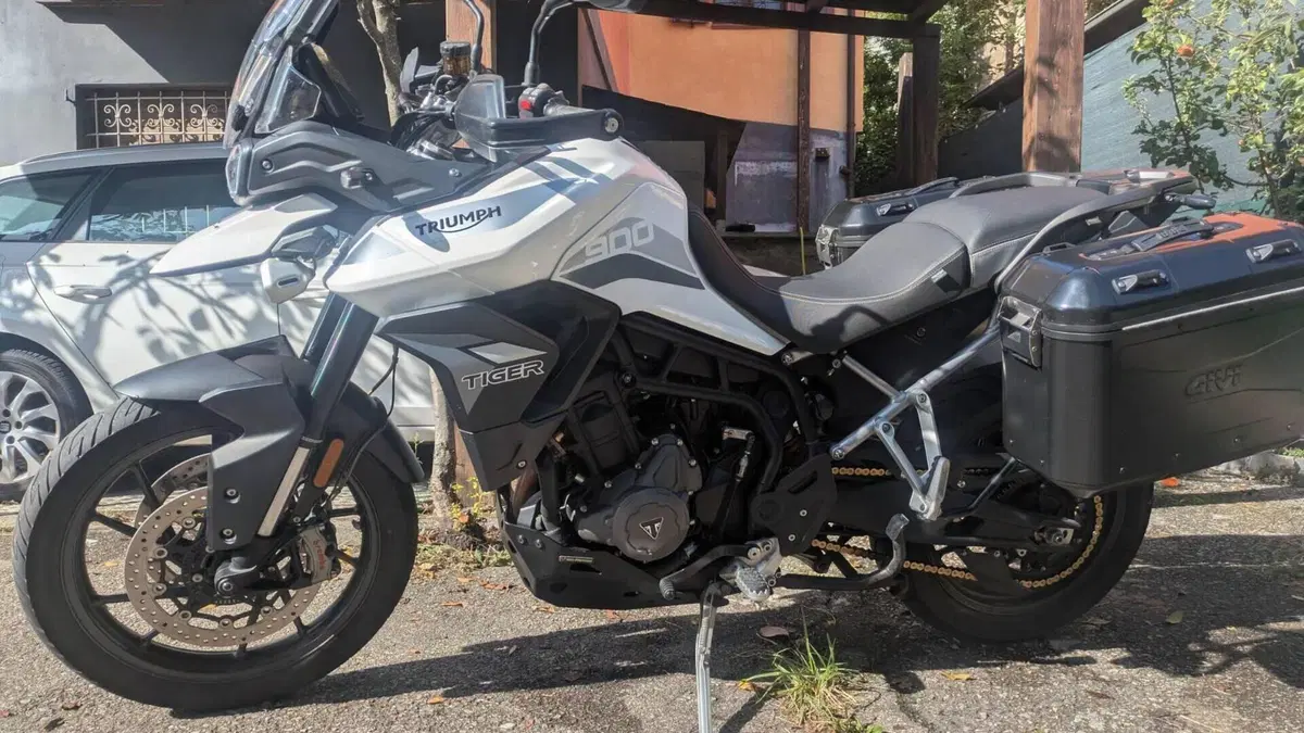 Triumph Tiger 900 GT (2020 - 23)  (2)