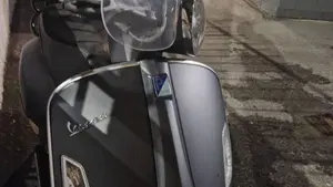 Vespa GTS 300 Super Sport Hpe (2021 - 22)  (9)