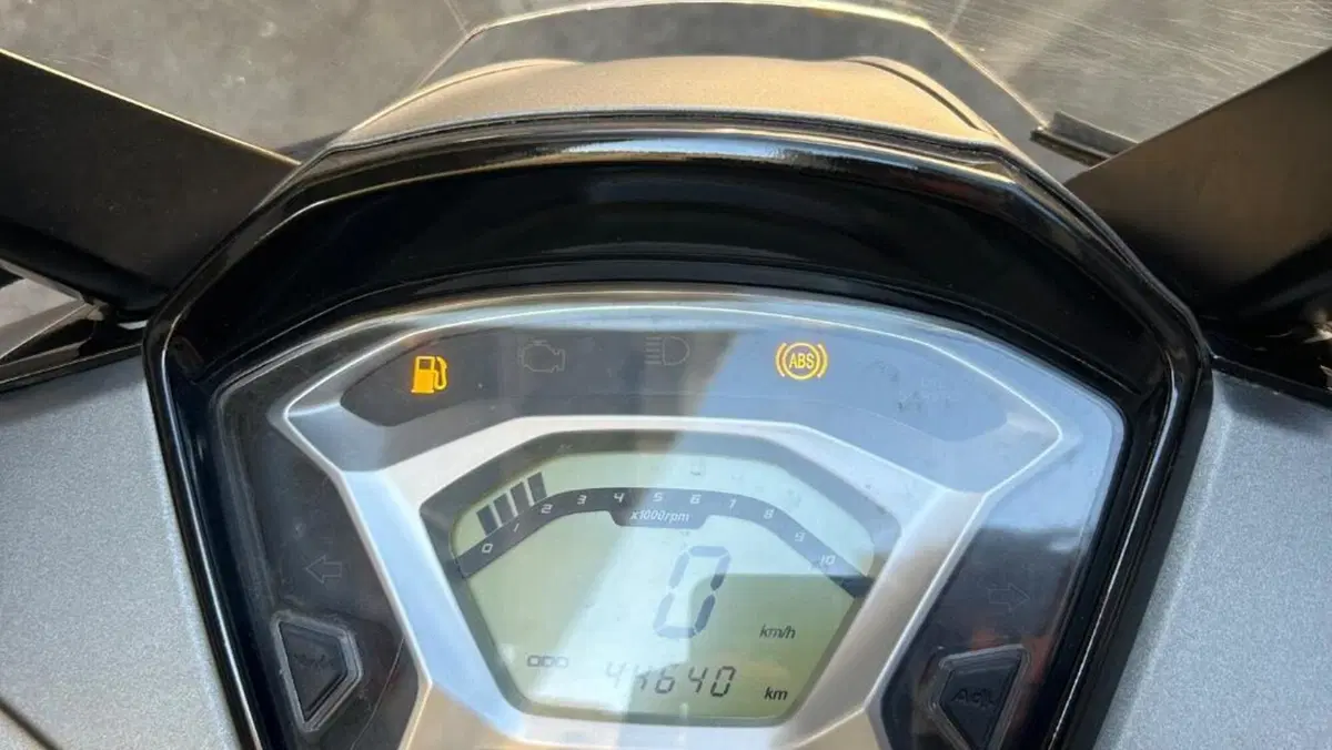Kymco People 125i One (2016 - 20)  (8)