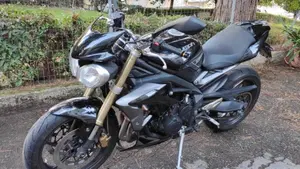 Triumph Street Triple (2013) 
