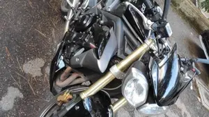 Triumph Street Triple (2013)  (2)