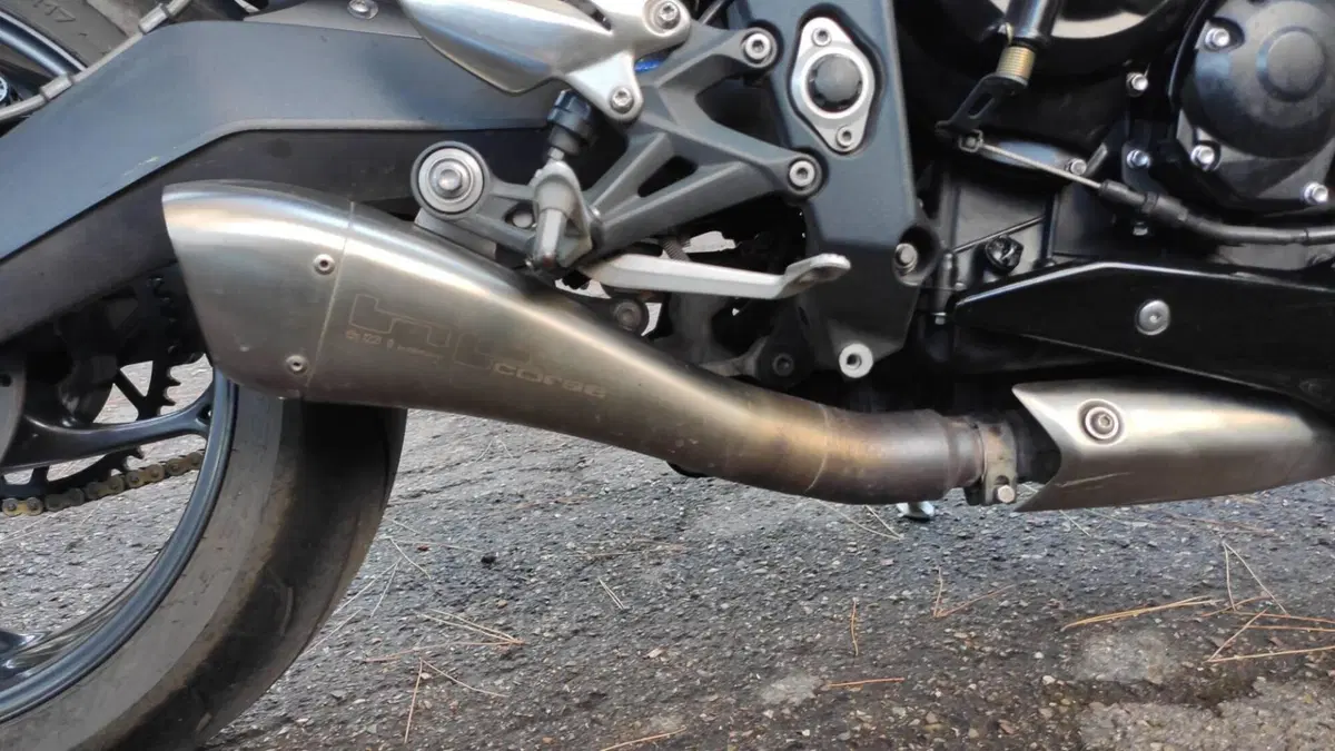 Triumph Street Triple (2013)  (10)