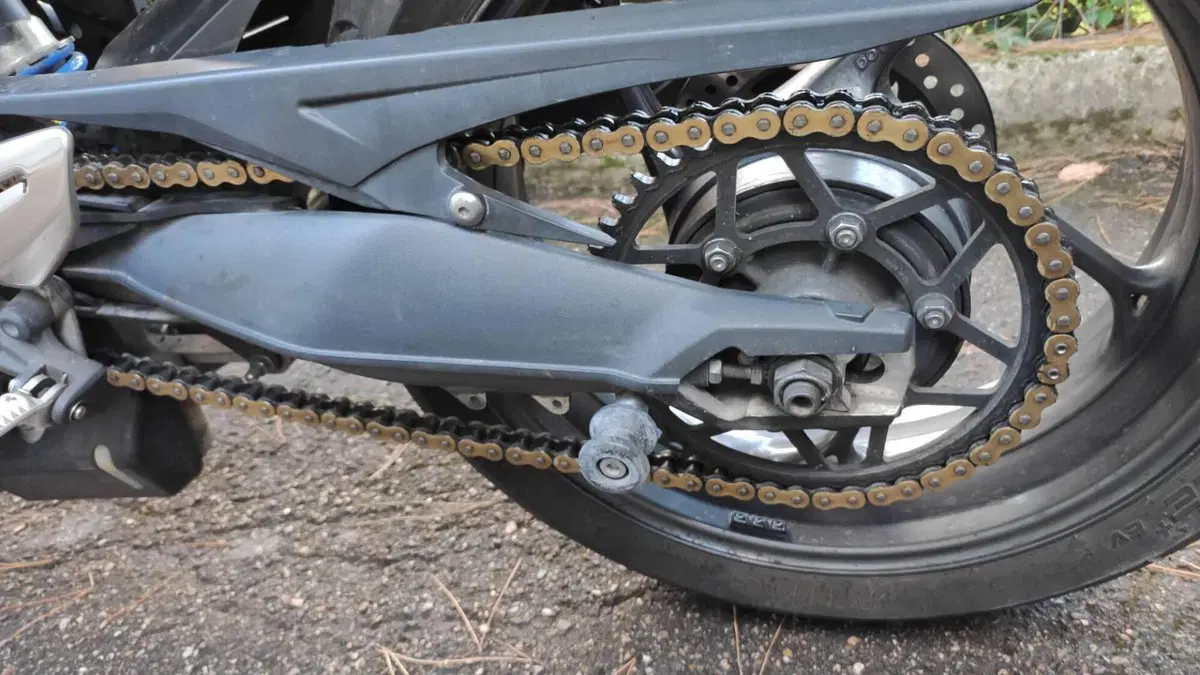 Triumph Street Triple (2013)  (11)